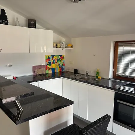 Lora Apartmán