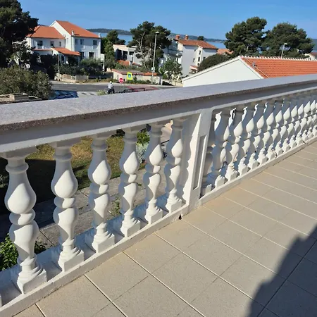 Lora Apartmán
